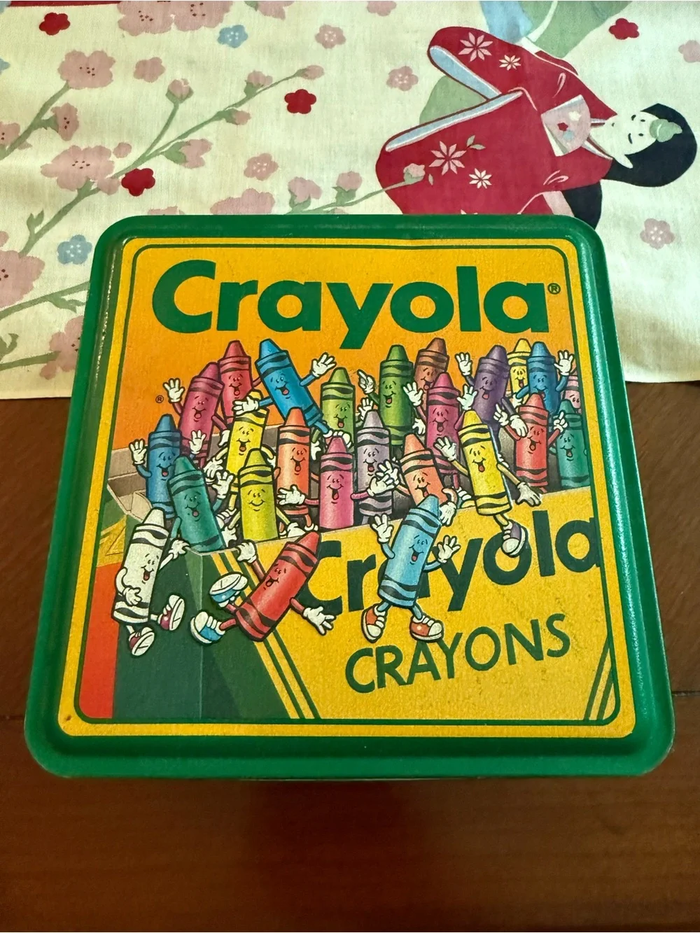 Crayola Classic Collectible Tin with Assorted Crayons